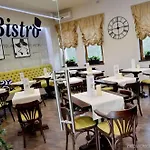 Capitolina Chic 3*