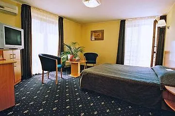 Capitolina Chic Отель