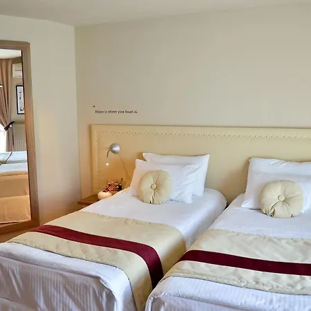 Hotel Capitolina Chic