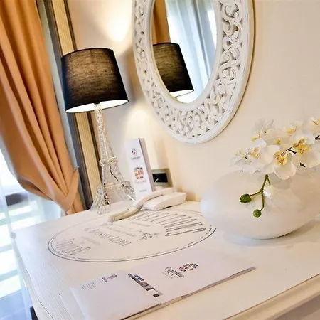 Hotel Capitolina Chic