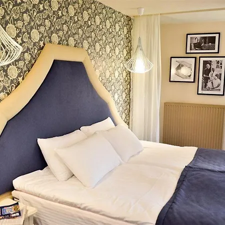 Hotel Capitolina Chic