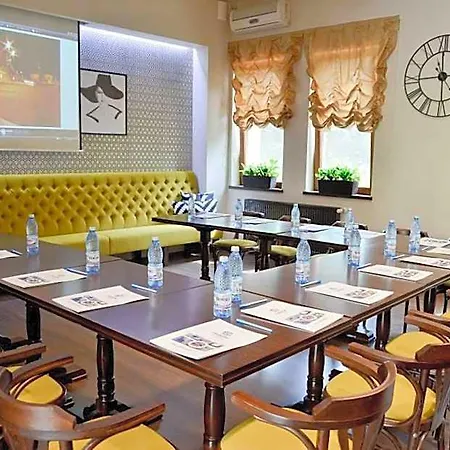 Capitolina Chic Hotel