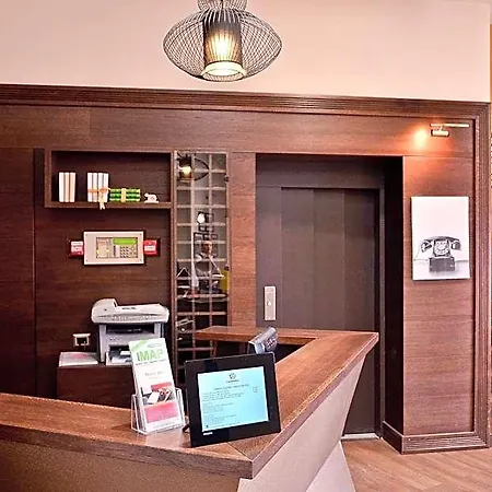 Capitolina Chic Hotel