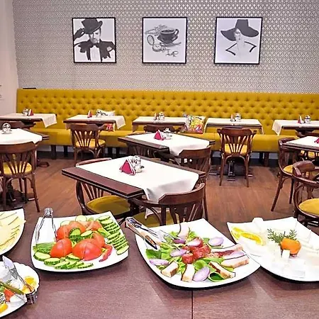 Hotel Capitolina Chic