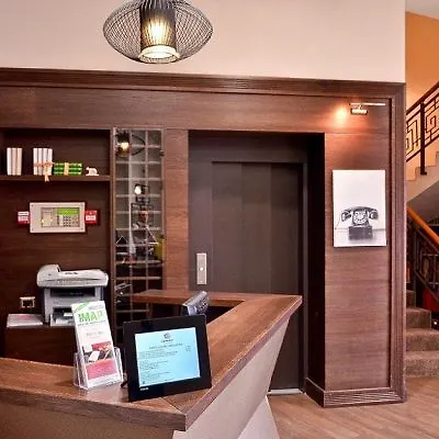 Hotel Capitolina Chic 3*