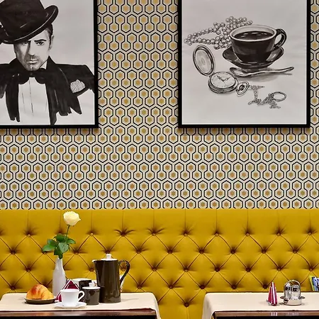 Hotel Capitolina Chic 3*