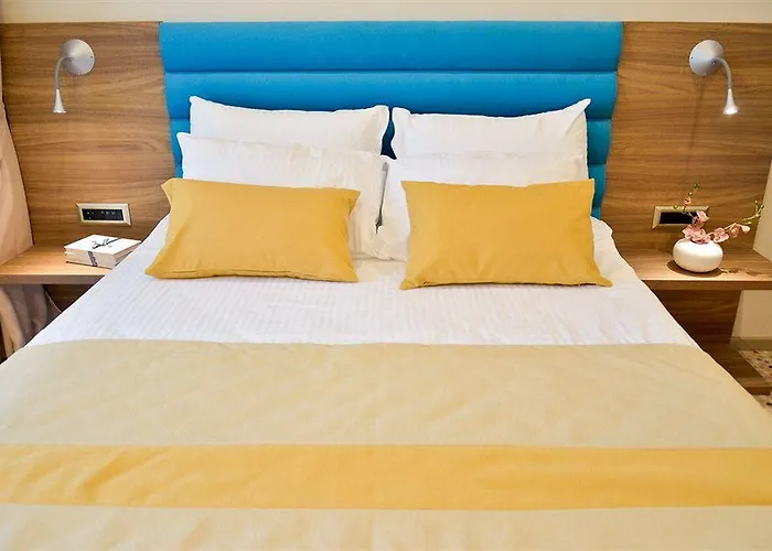 Capitolina Chic Hotel